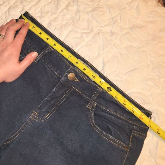 Torrid Skinny Midrise Jeans 10 - Picture 8 of 11